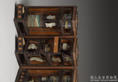 图片[2]-Red sandalwood curio box with bamboo-veneered decoration (contains 23 curios pieces and calligraphy album and painting scroll), Qing dynasty, Qianlong reign (1736-1795)-China Archive